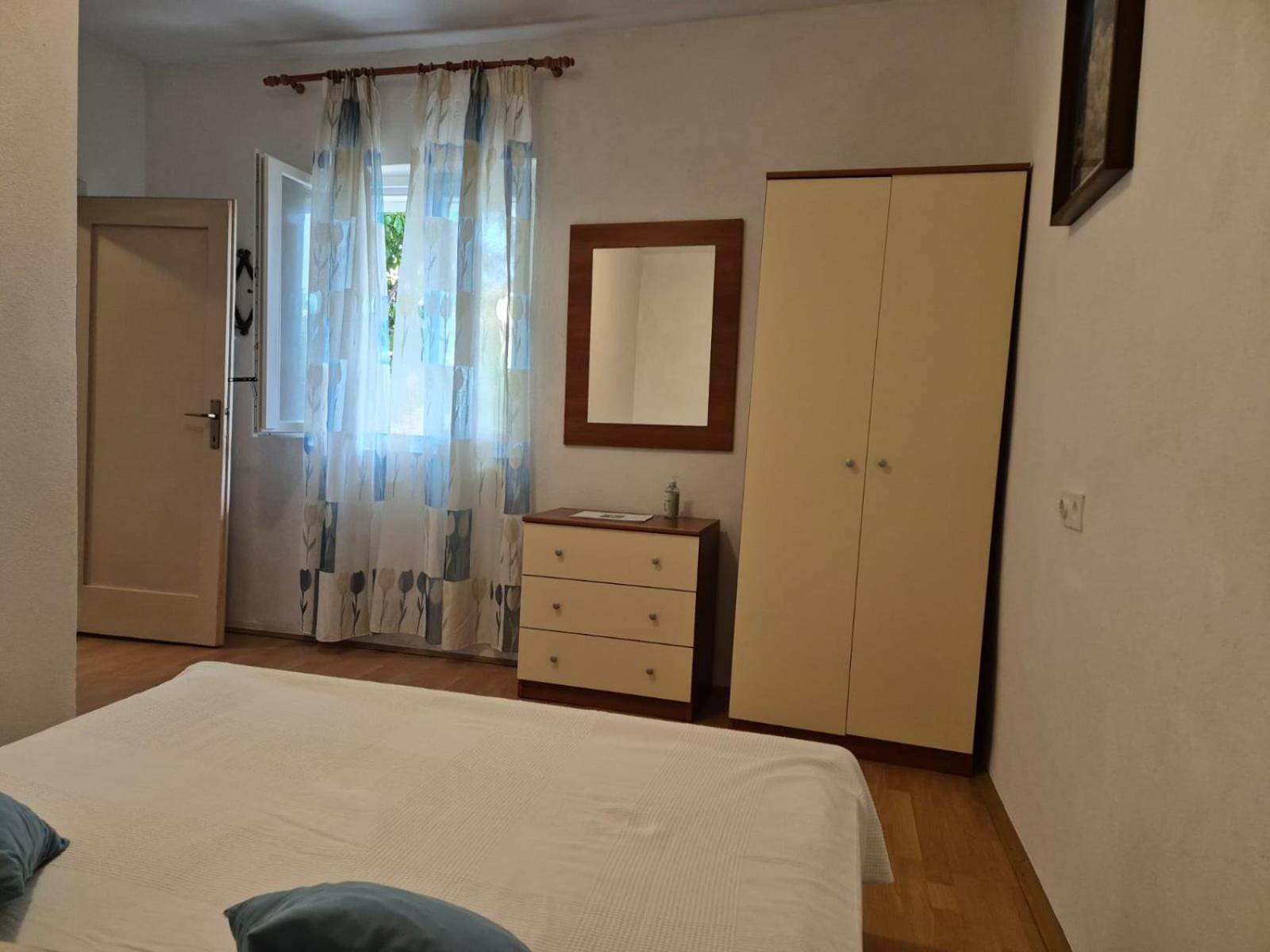 Apartmani Martinovka Drasnice Bagian luar foto